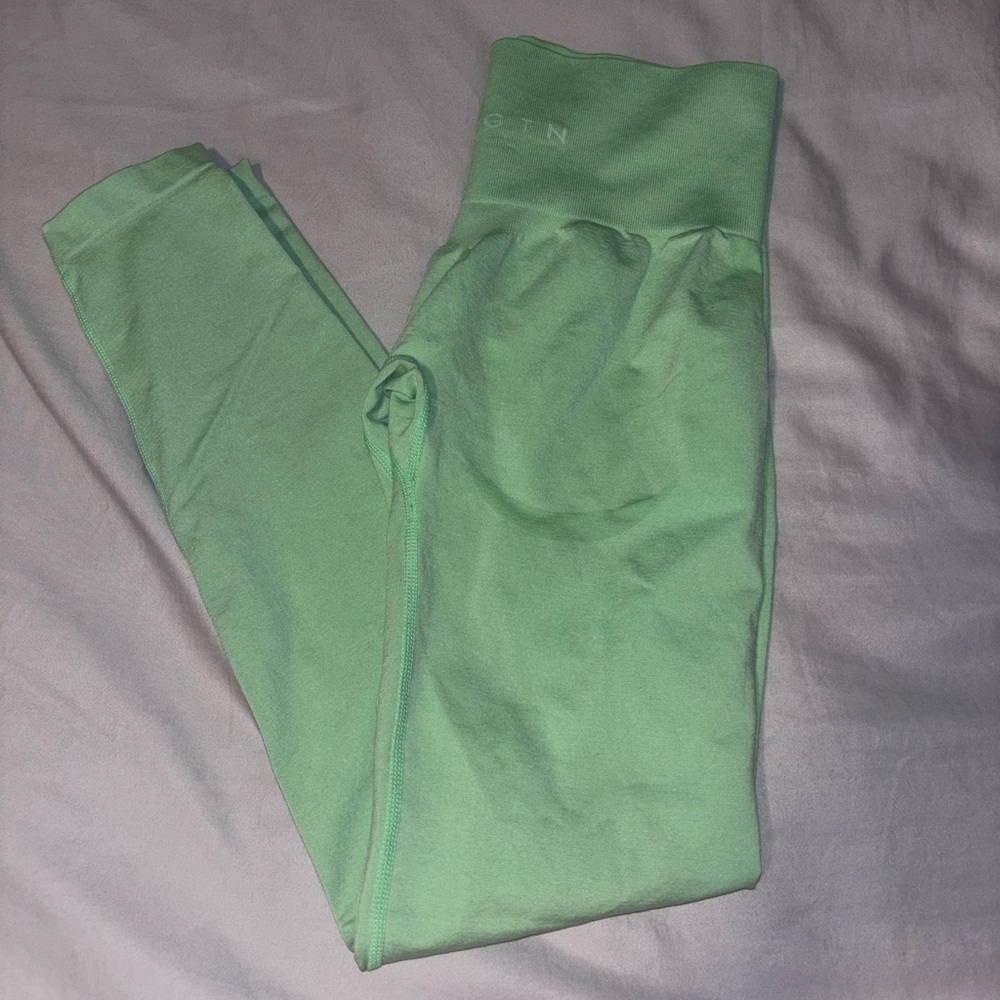 NVGTN Vibrant Green Leggings